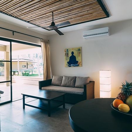 Le Motu Otel Taling Ngam Beach Dış mekan fotoğraf